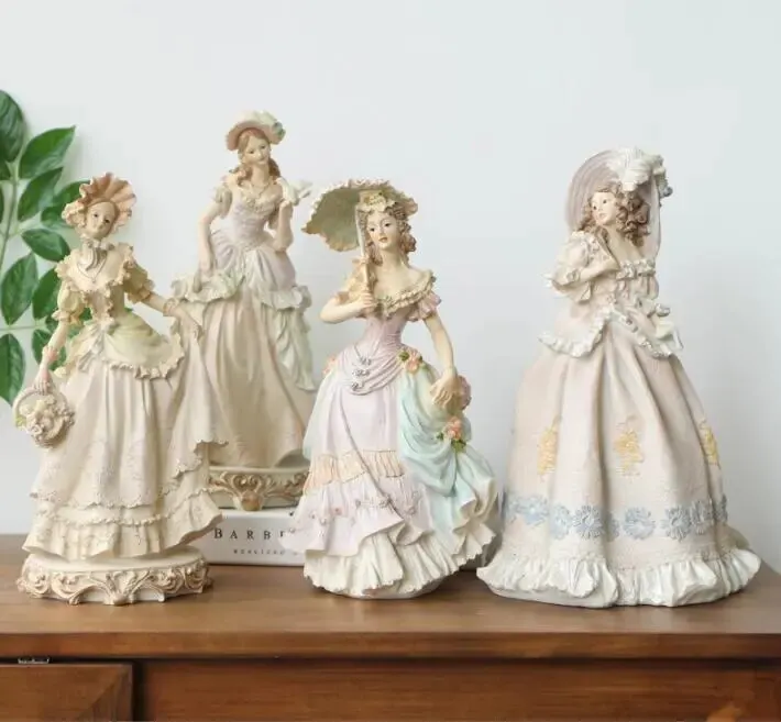 European Victorian Girl Beauty - Nutcracker Figurine 리뷰 및 가격