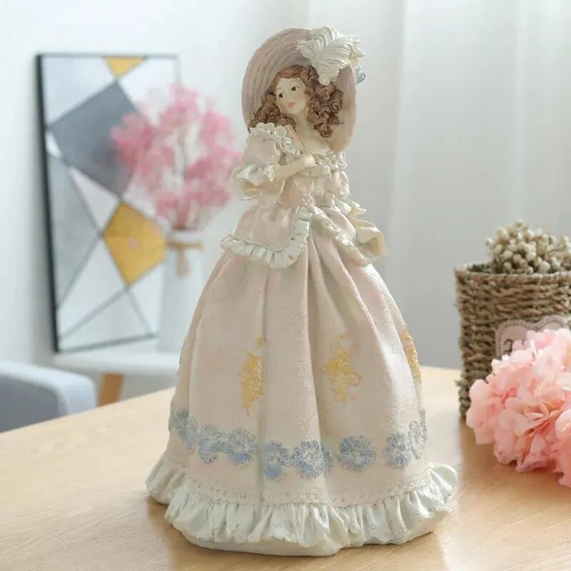 European Victorian Girl Beauty - Nutcracker Figurine 리뷰 및 가격